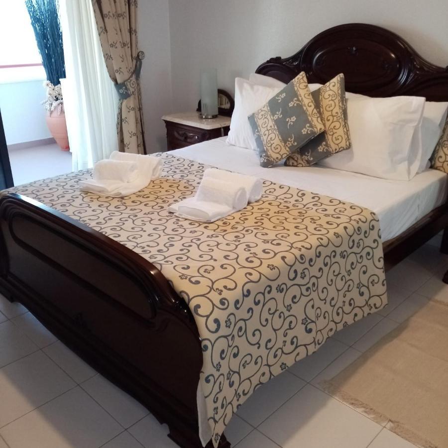 Palmeira Sol- 2 Bedrooms 300M From The Beach Ocean View Porches  Exterior photo